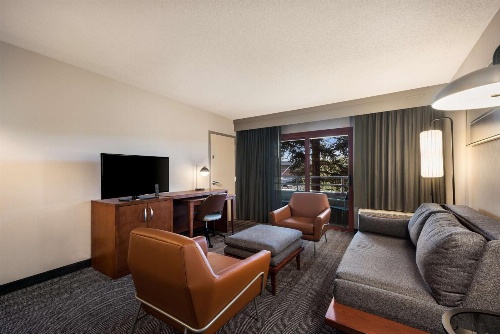 Sonesta Select San Jose Airport image 1