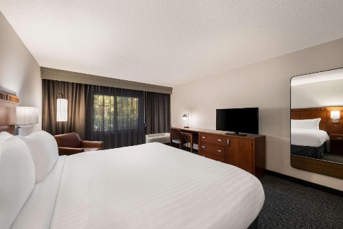 Sonesta Select San Jose Airport image 19
