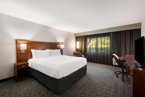 Sonesta Select San Jose Airport image 21