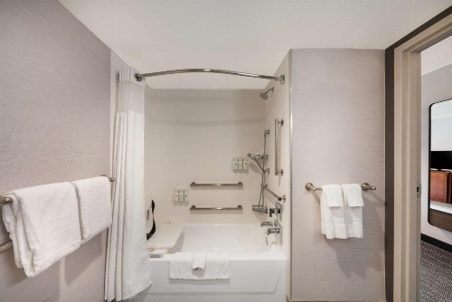 Sonesta Select San Jose Airport image 5